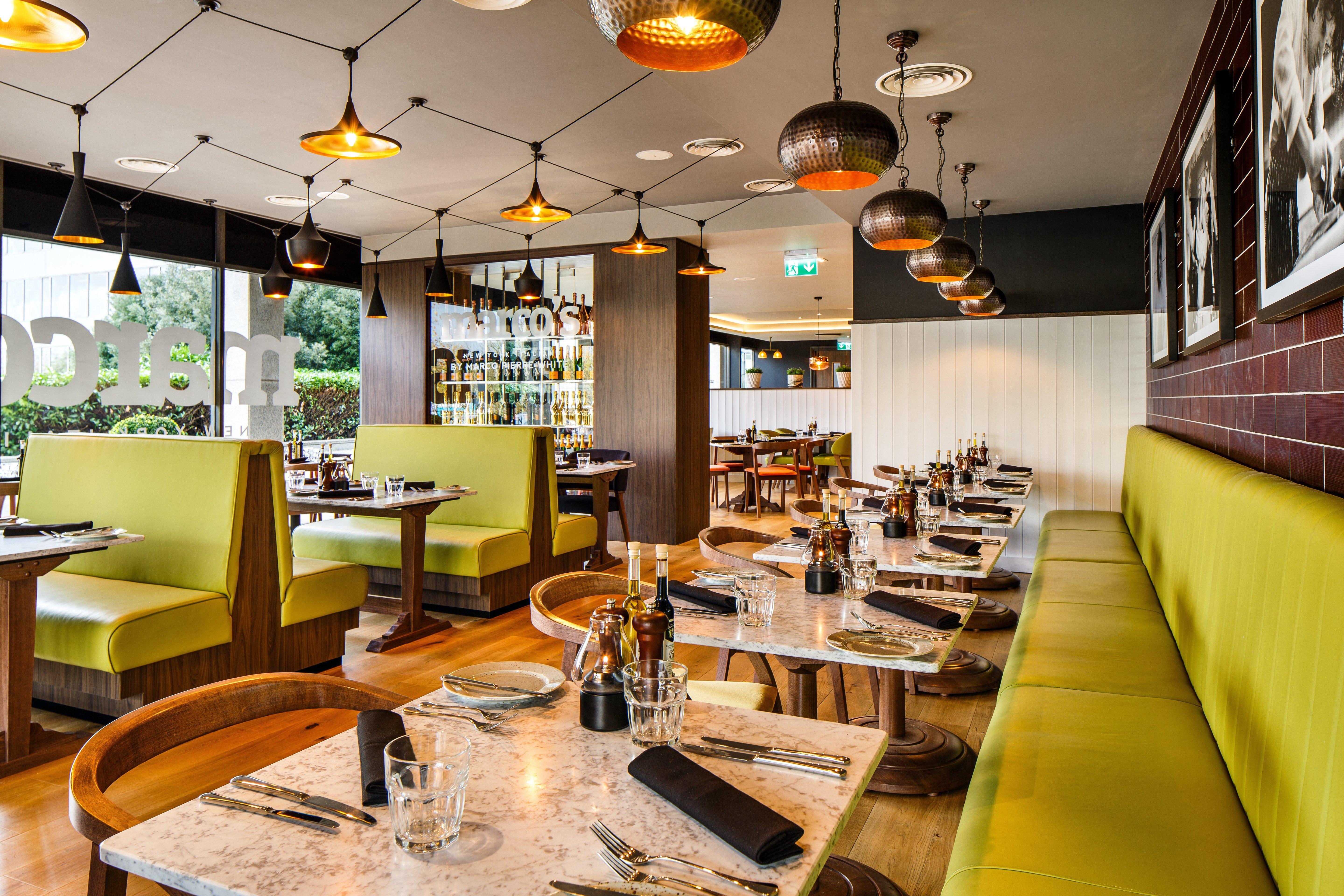 Holiday Inn Milton Keynes Central By Ihg Exterior foto