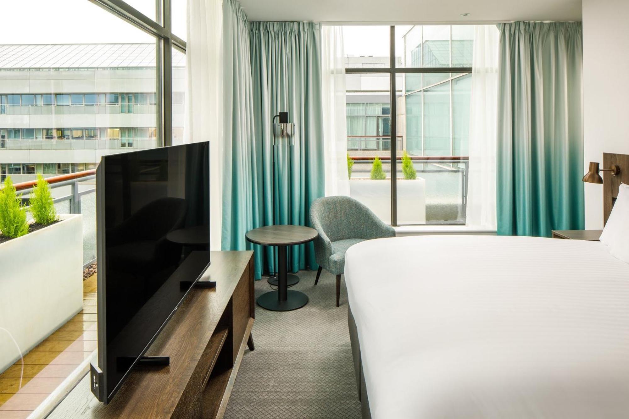Holiday Inn Milton Keynes Central By Ihg Exterior foto