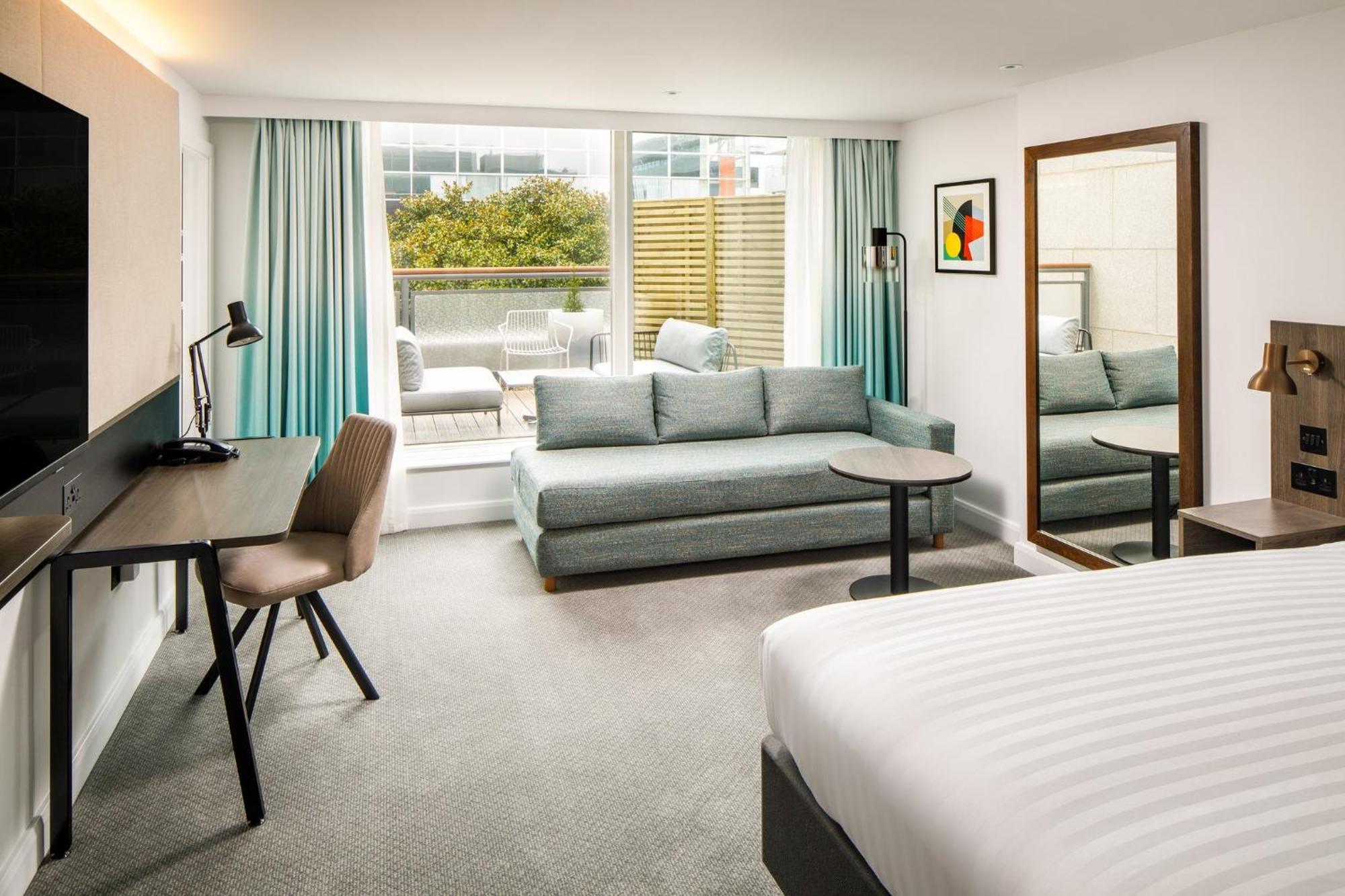 Holiday Inn Milton Keynes Central By Ihg Exterior foto