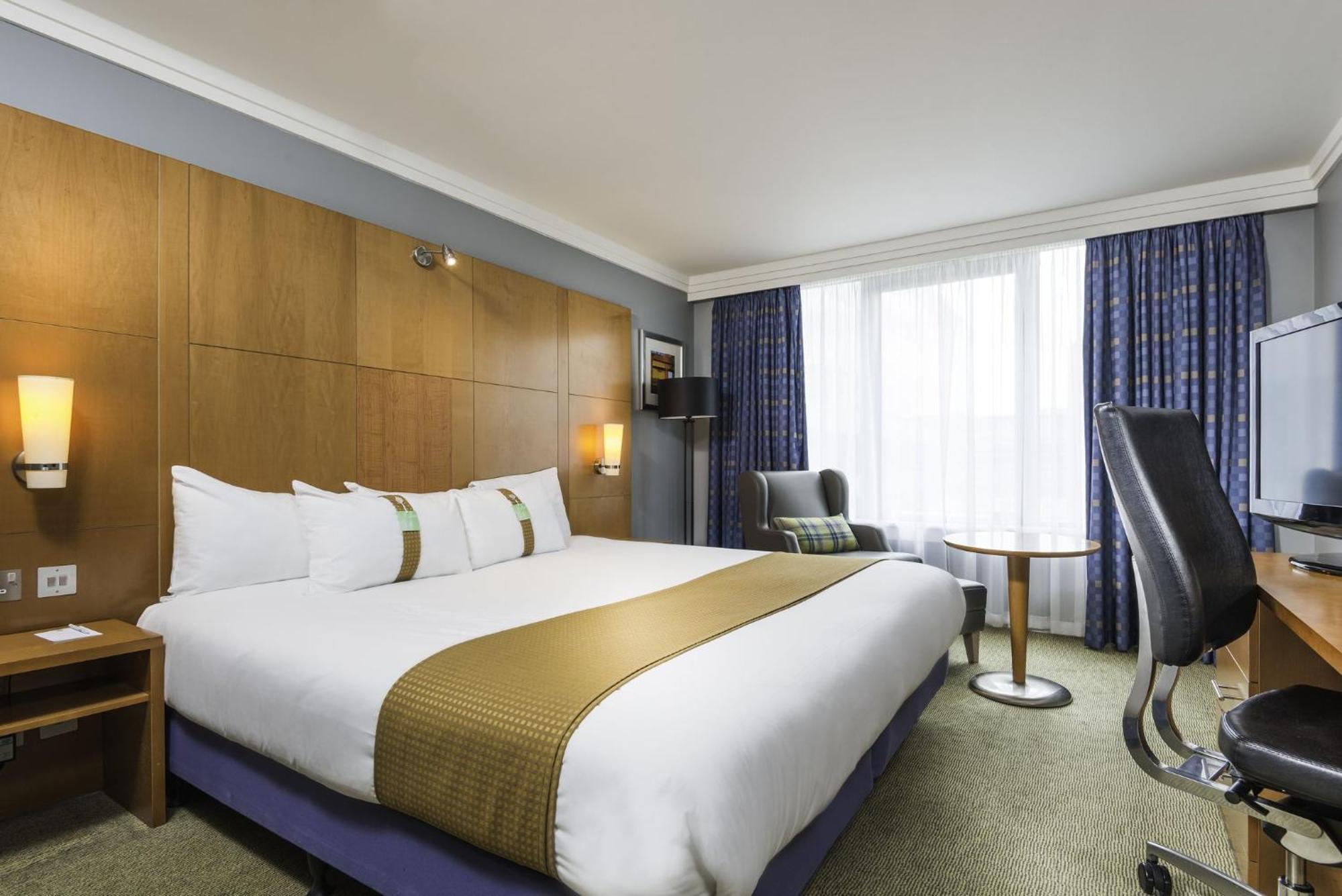 Holiday Inn Milton Keynes Central By Ihg Exterior foto